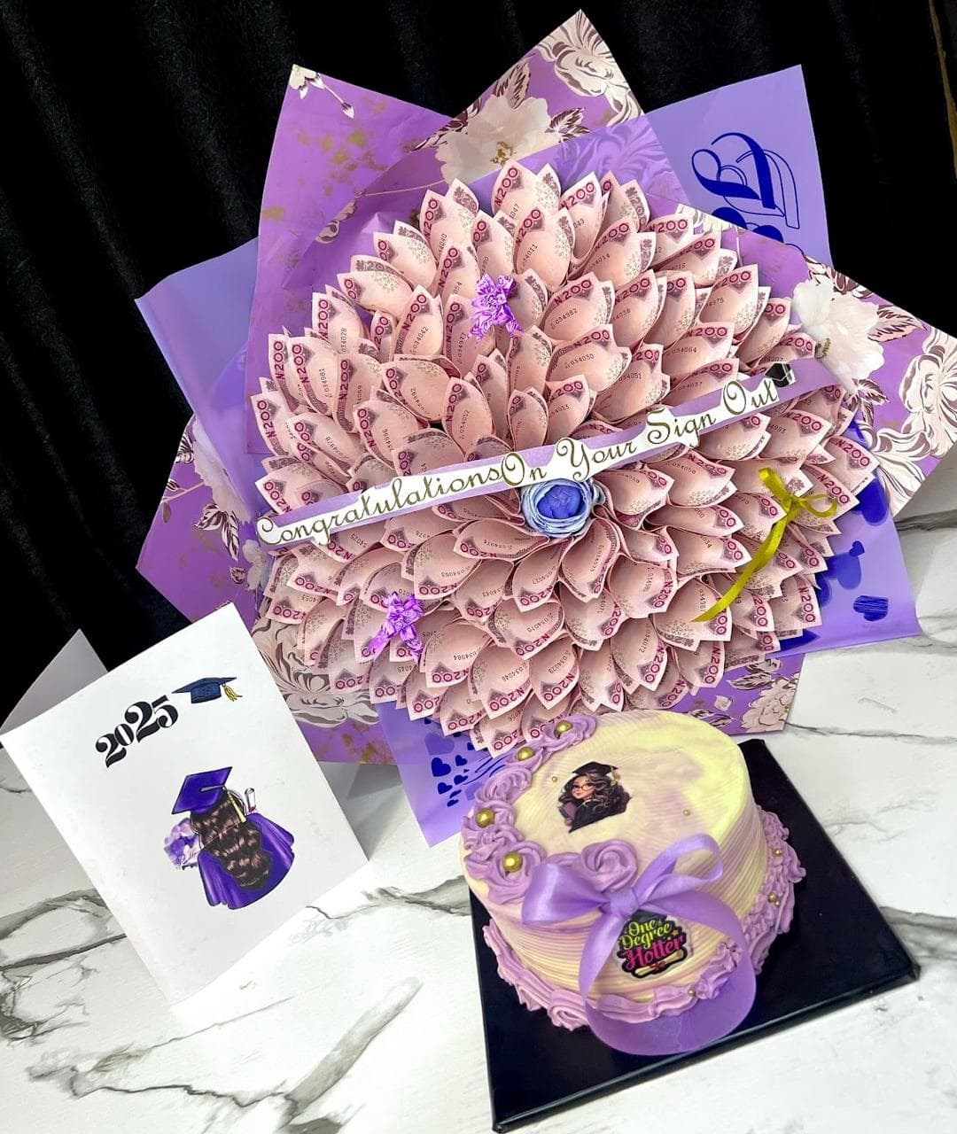  Sign-Out Gift Set (Money Bouquet & Custom Cake)